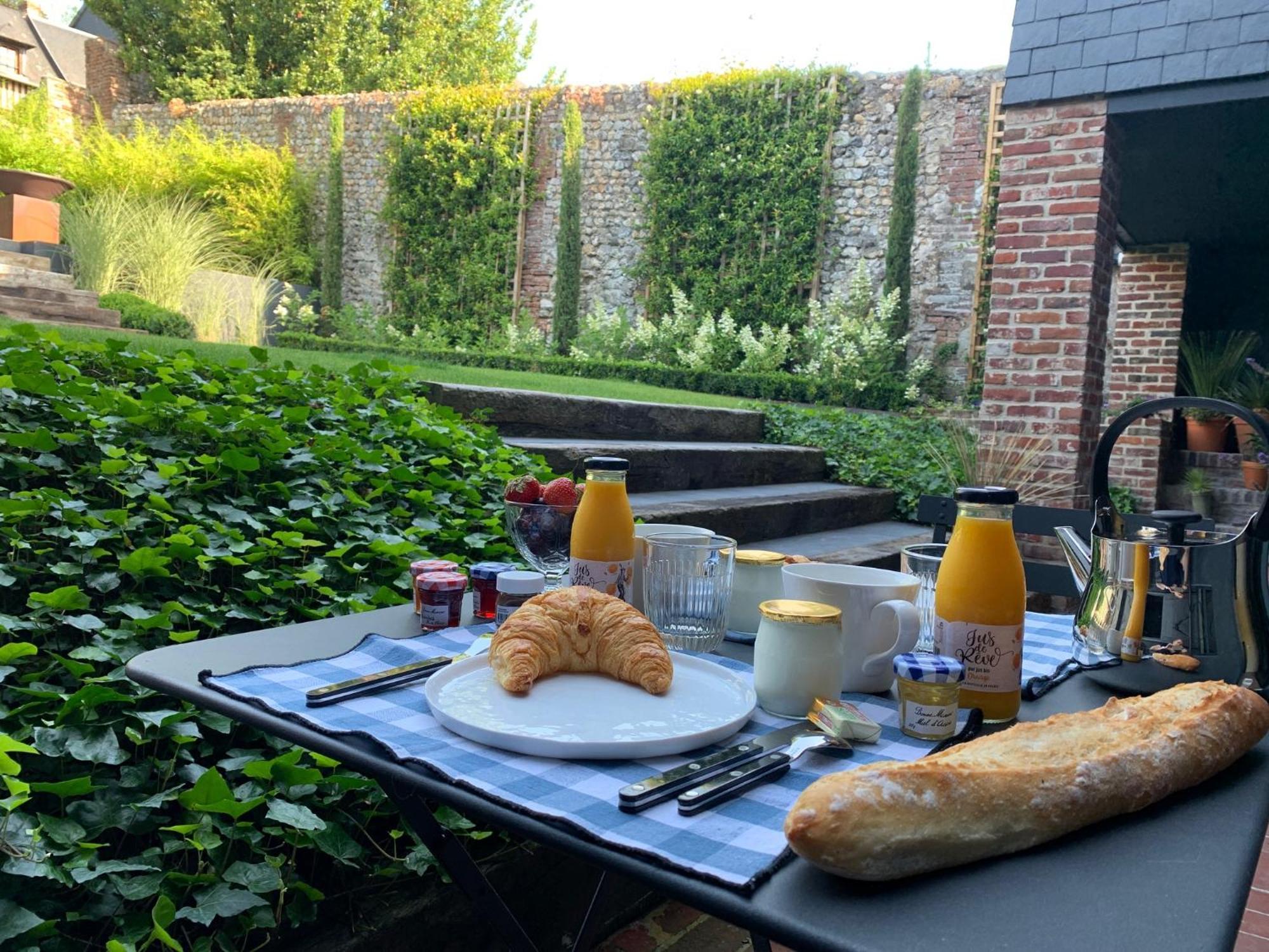 Appartamento La Petite Adresse Du 10Honfleur Esterno foto